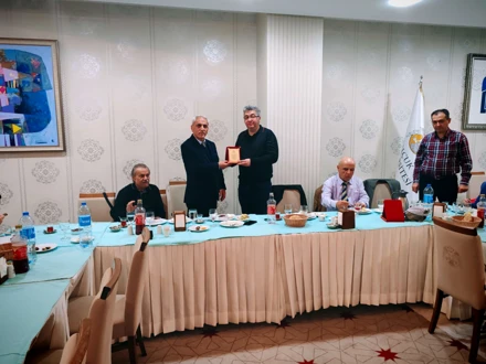 OKULUMUZUN DEĞERLİ AKADEMİSYENLERİ İFTAR PROGRAMINDA BULUŞTU